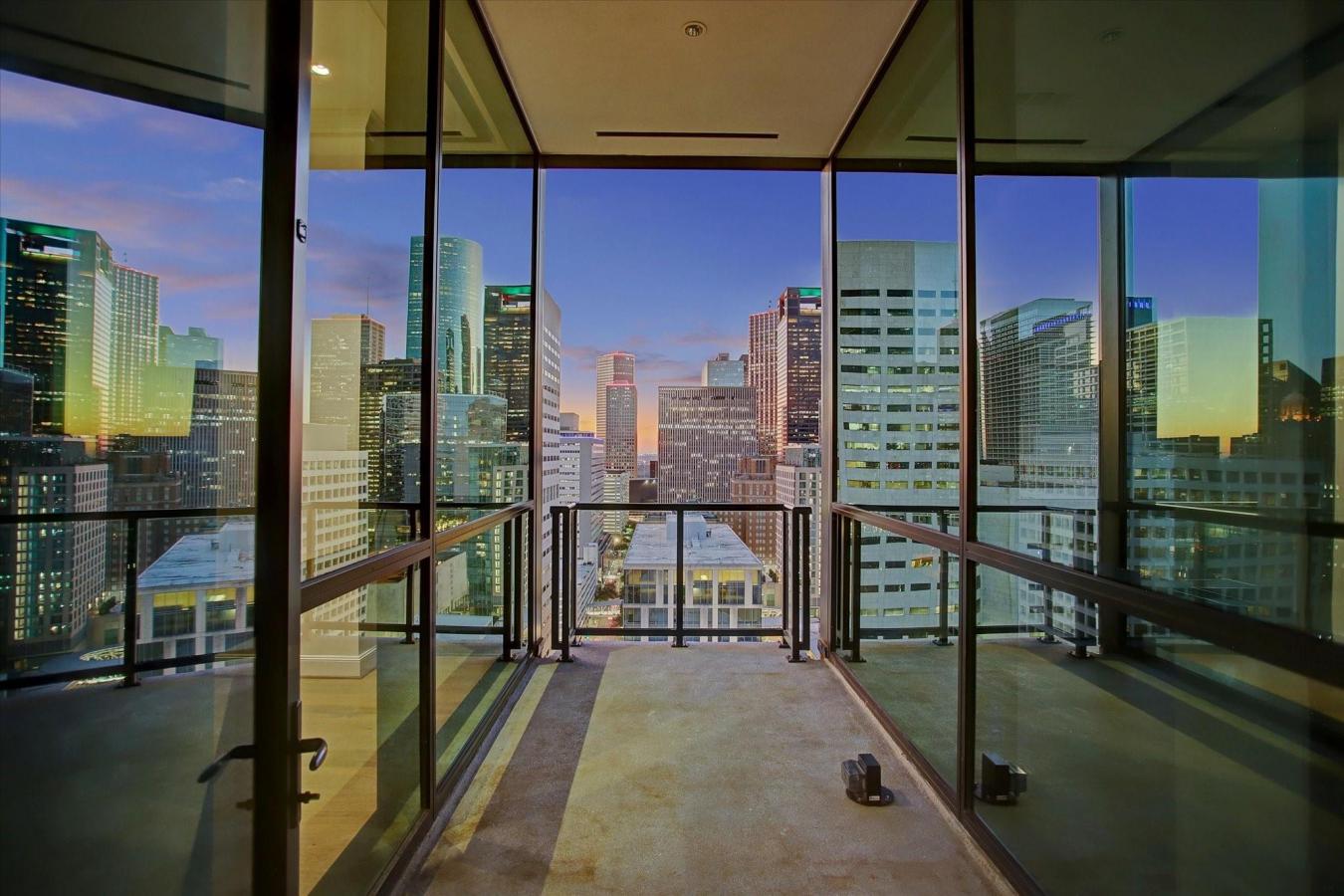 Houston, Harris, 77002, United States, 3 Bedrooms Bedrooms, ,2 BathroomsBathrooms,Residential,For Sale,2016077