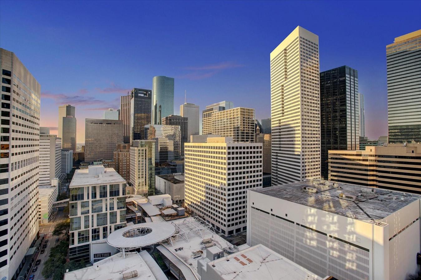 Houston, Harris, 77002, United States, 3 Bedrooms Bedrooms, ,2 BathroomsBathrooms,Residential,For Sale,2016077