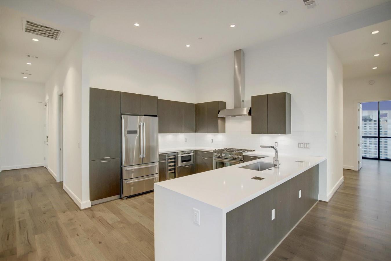 Houston, Harris, 77002, United States, 3 Bedrooms Bedrooms, ,2 BathroomsBathrooms,Residential,For Sale,2016077