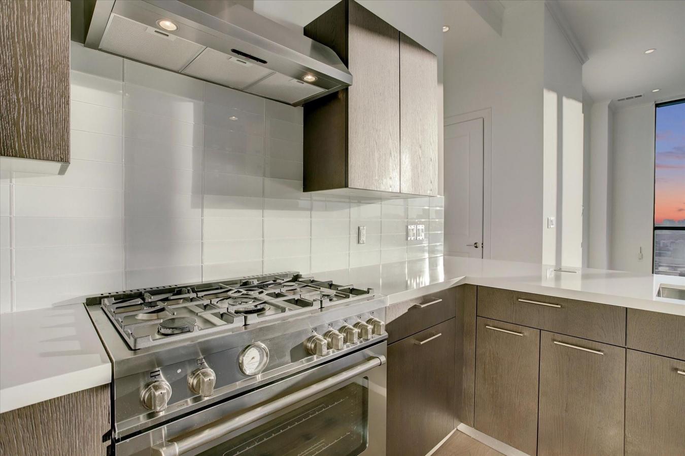 Houston, Harris, 77002, United States, 3 Bedrooms Bedrooms, ,2 BathroomsBathrooms,Residential,For Sale,2016077