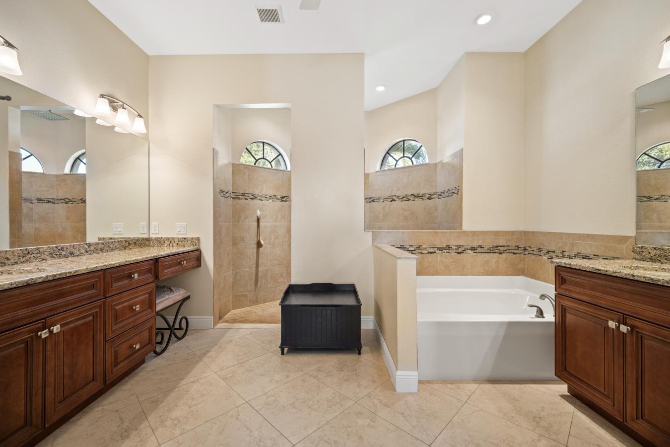 Cape Coral, Florida, 33993, United States, 3 Bedrooms Bedrooms, ,3 BathroomsBathrooms,Residential,For Sale,2016076