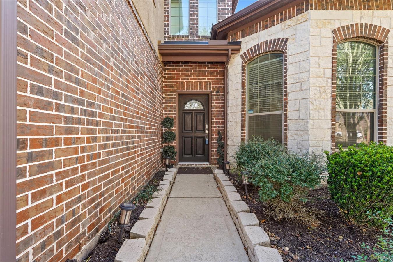 VALUE ALERT!!! - Start the new year right with this BEAUTIFUL NORTH/EA – image 7