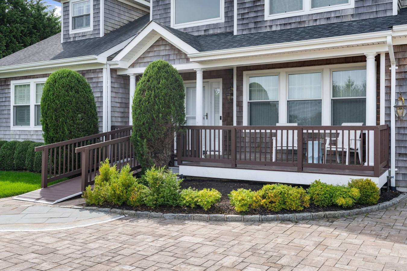 4 Spring Lane, Tuckahoe, NY, 11968, United States, 6 Bedrooms Bedrooms, ,5 BathroomsBathrooms,Residential,For Sale,4 Spring Lane,223253