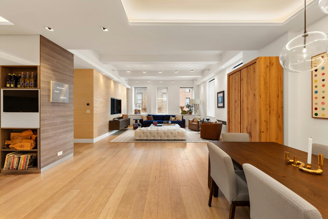 Chelsea, New York, 10011, United States, 2 Bedrooms Bedrooms, ,2 BathroomsBathrooms,Residential,For Sale,2016265