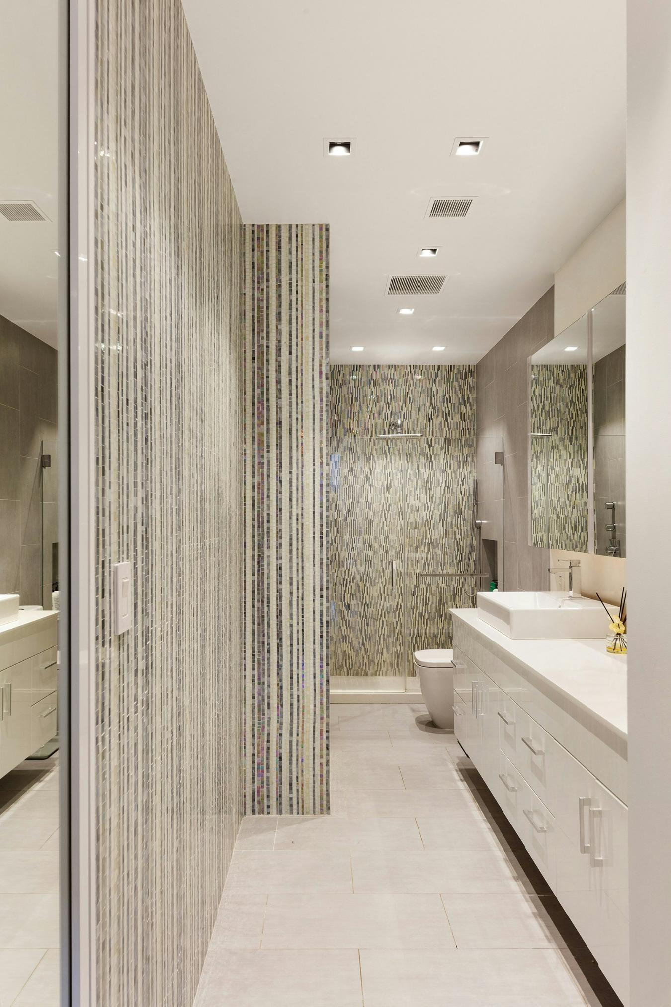 Chelsea, New York, 10011, United States, 2 Bedrooms Bedrooms, ,2 BathroomsBathrooms,Residential,For Sale,2016265