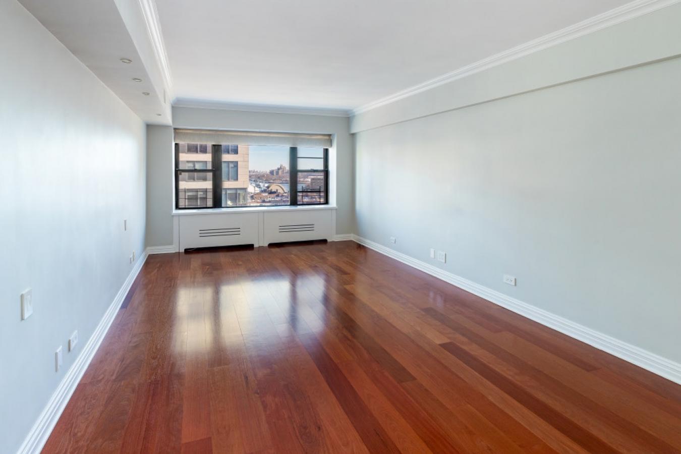 New York, New York, 10028, United States, 4 Bedrooms Bedrooms, ,3 BathroomsBathrooms,Residential,For Sale,2016261