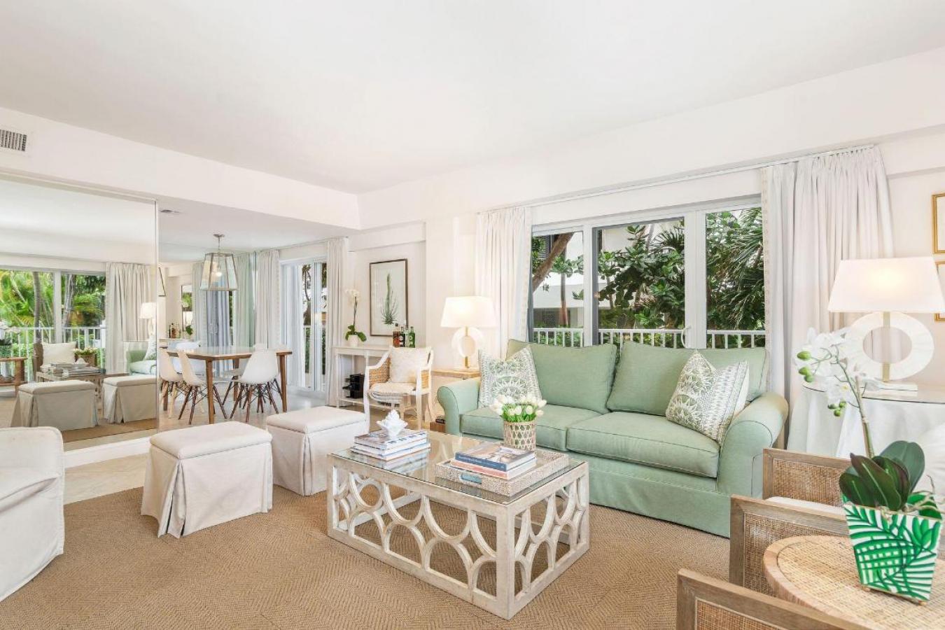 Palm Beach, Florida, 33480, United States, 2 Bedrooms Bedrooms, ,2 BathroomsBathrooms,Residential,For Sale,2016259