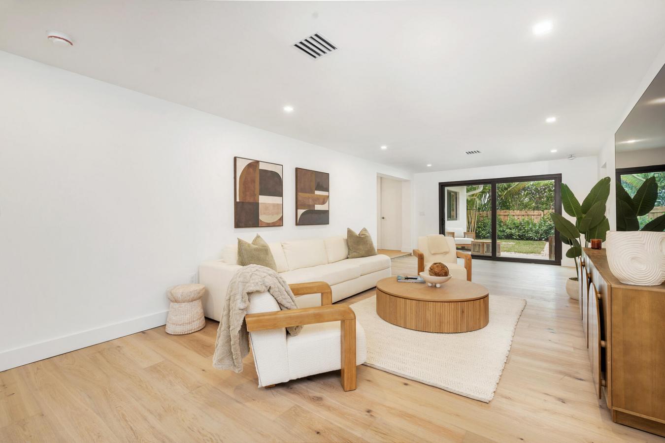 West Palm Beach, Florida, 33405, United States, 3 Bedrooms Bedrooms, ,3 BathroomsBathrooms,Residential,For Sale,2016260