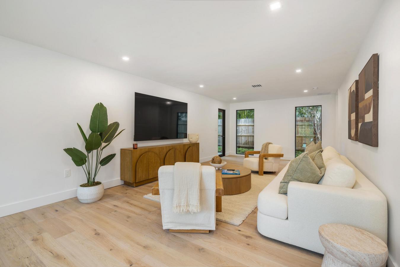 West Palm Beach, Florida, 33405, United States, 3 Bedrooms Bedrooms, ,3 BathroomsBathrooms,Residential,For Sale,2016260