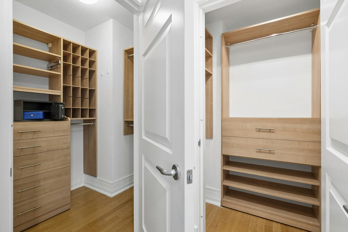 New York, New York, 10028, United States, 2 Bedrooms Bedrooms, ,2 BathroomsBathrooms,Residential,For Sale,2016257