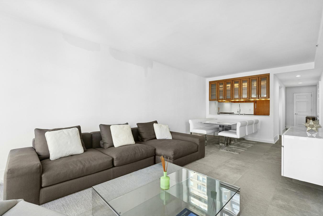 New York, New York, 10028, United States, 2 Bedrooms Bedrooms, ,2 BathroomsBathrooms,Residential,For Sale,2016257