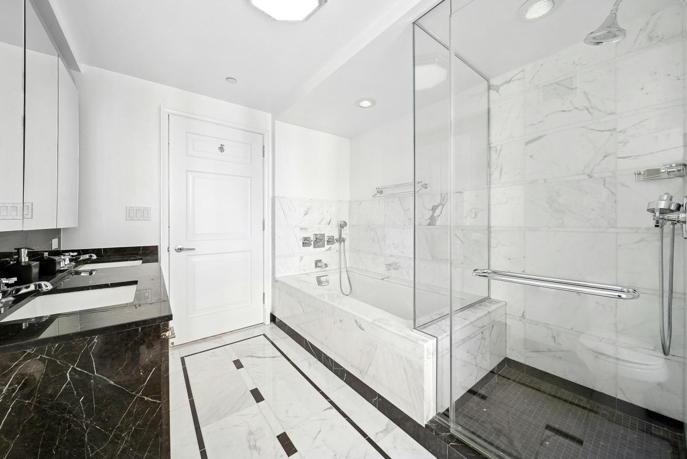 New York, New York, 10028, United States, 2 Bedrooms Bedrooms, ,2 BathroomsBathrooms,Residential,For Sale,2016257