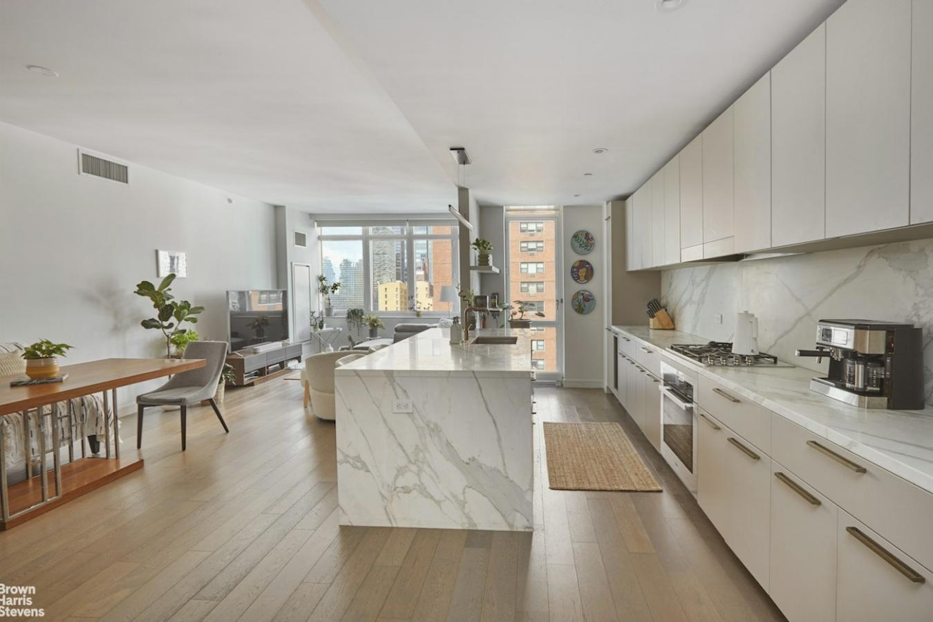 New York, New York, 10022, United States, 2 Bedrooms Bedrooms, ,2 BathroomsBathrooms,Residential,For Sale,2016255
