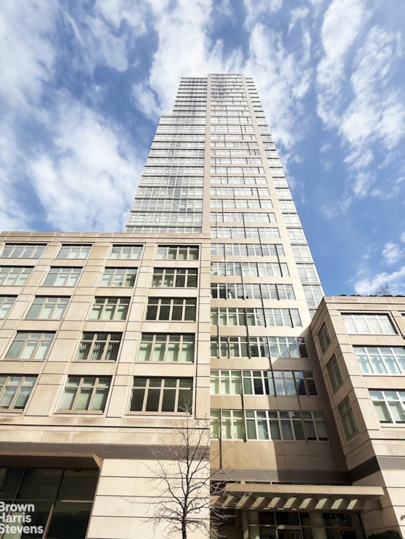 New York, New York, 10022, United States, 2 Bedrooms Bedrooms, ,2 BathroomsBathrooms,Residential,For Sale,2016255