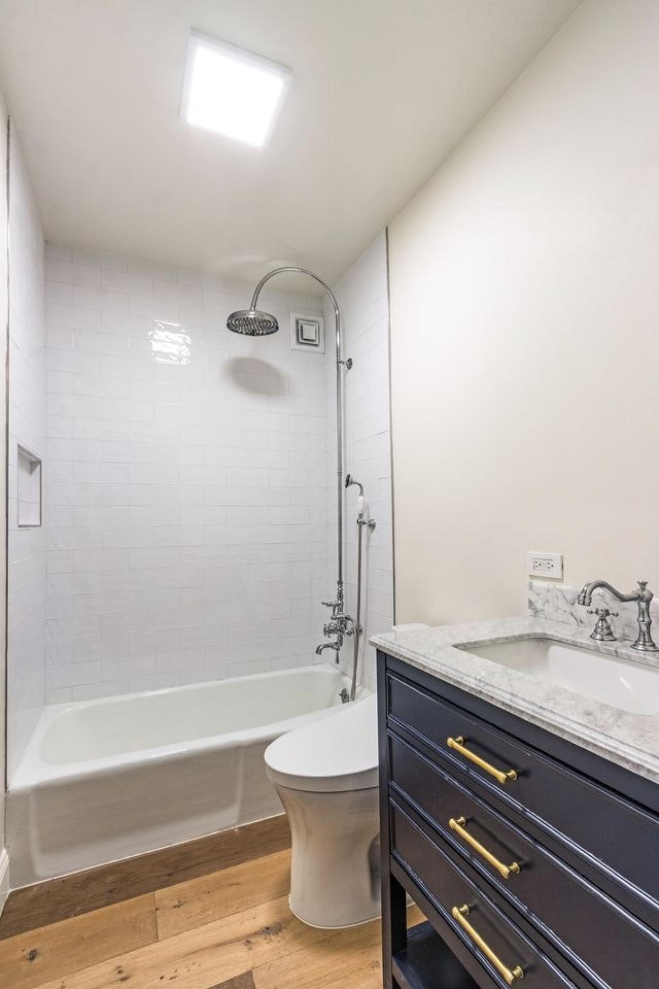 New York, New York, 10028, United States, 2 Bedrooms Bedrooms, ,2 BathroomsBathrooms,Residential,For Sale,2016638