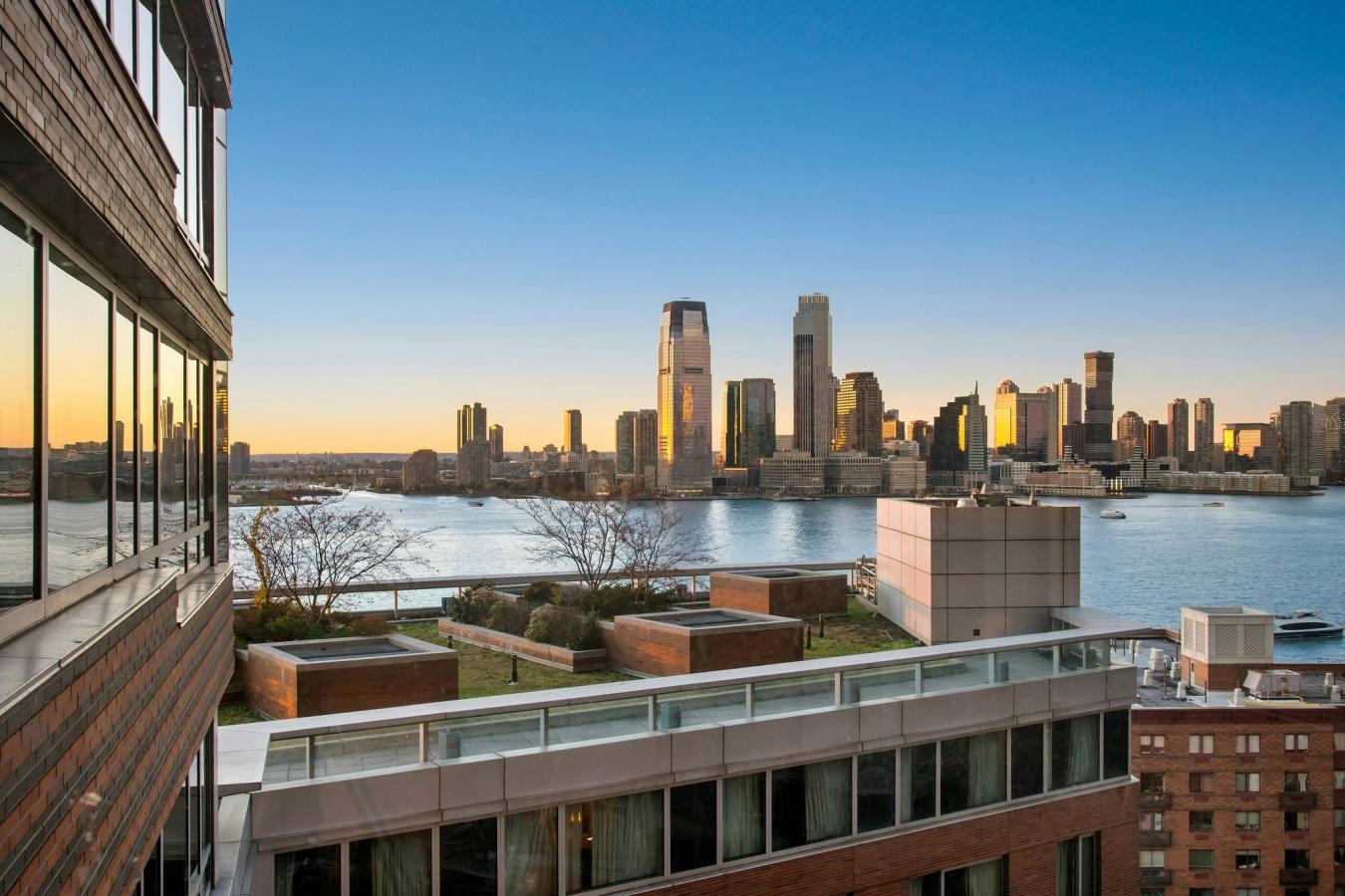 Financial District, New York, 10004, United States, 2 Bedrooms Bedrooms, ,2 BathroomsBathrooms,Residential,For Sale,2016253