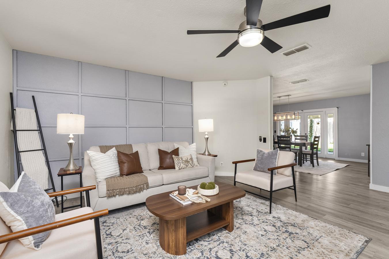Modern Comfort Meets Unbeatable Convenience! Welcome to this beautiful – image 12