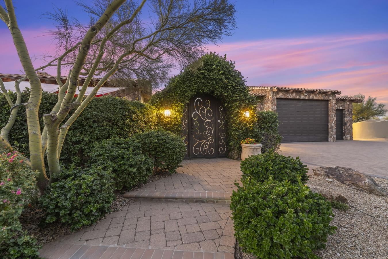8449 E Dixileta Drive, Scottsdale, Maricopa, 85266, United States, 3 Bedrooms Bedrooms, ,5 BathroomsBathrooms,Residential,For Sale,8449 E Dixileta Drive,6981681