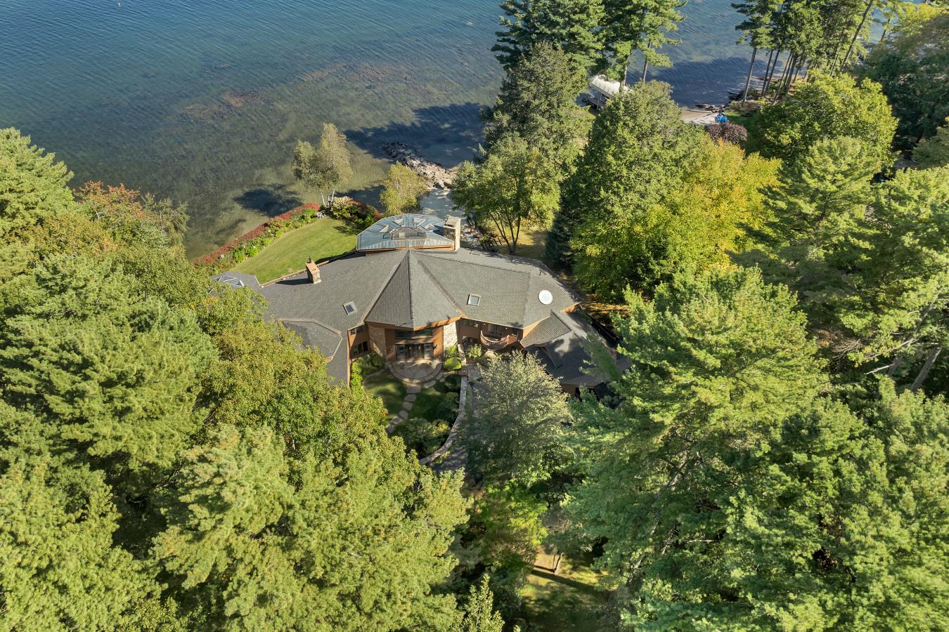 Gilford, New Hampshire, 03249, United States, 8 Bedrooms Bedrooms, ,6 BathroomsBathrooms,Residential,For Sale,2017039