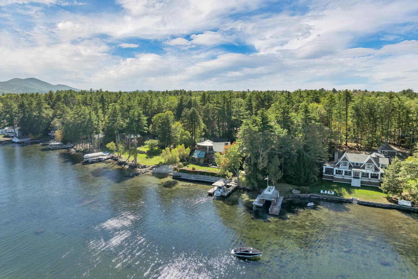 Gilford, New Hampshire, 03249, United States, 8 Bedrooms Bedrooms, ,6 BathroomsBathrooms,Residential,For Sale,2017039