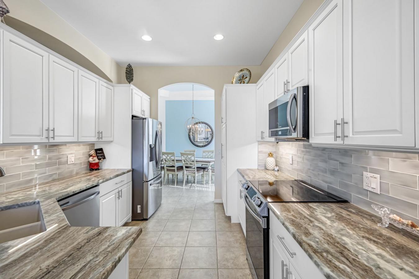 Welcome to this beautifully maintained second-floor carriage home, tuc – image 10