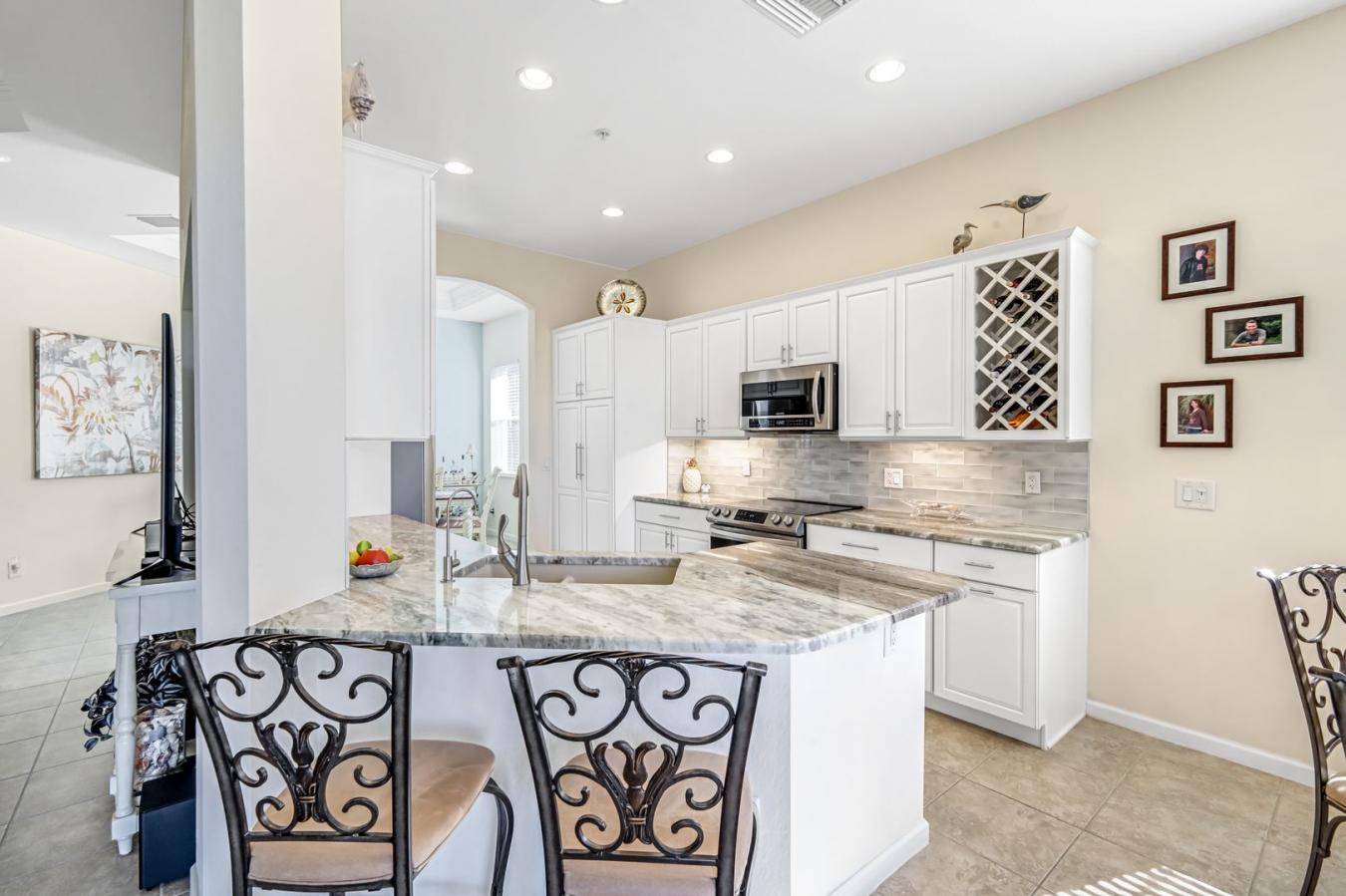 Welcome to this beautifully maintained second-floor carriage home, tuc – image 11