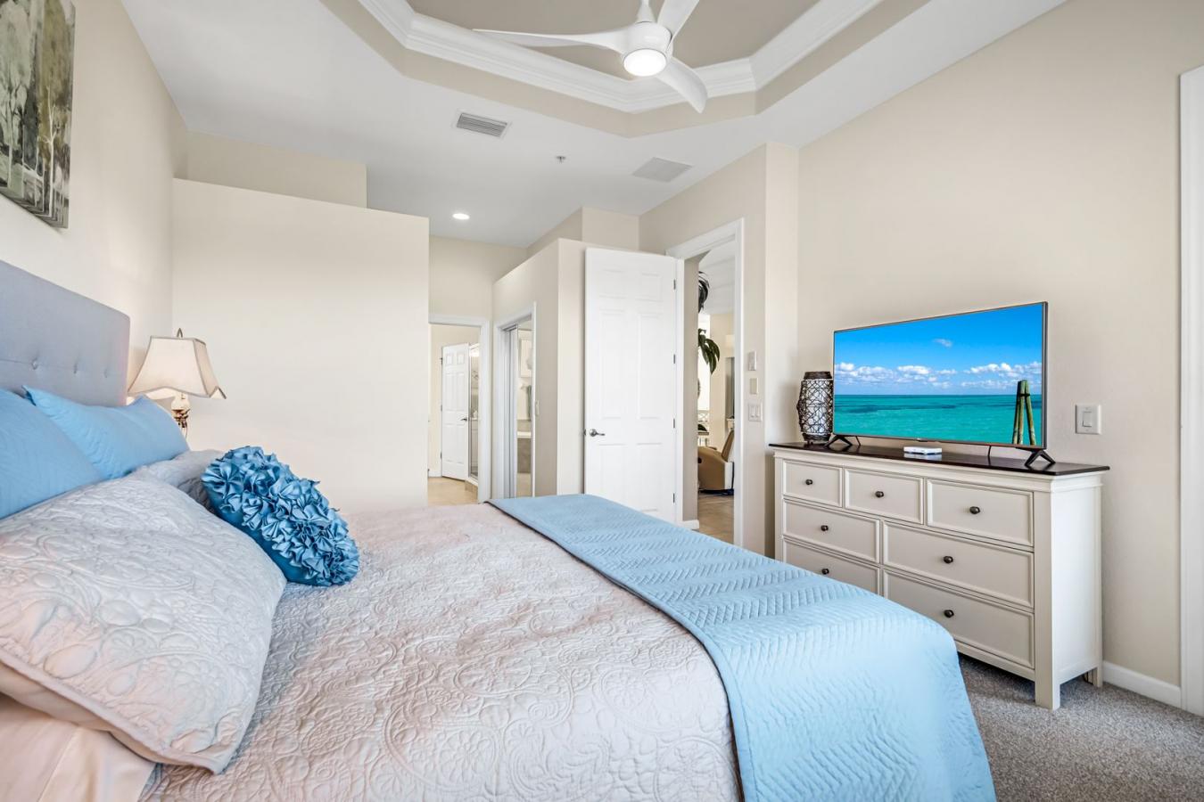 Welcome to this beautifully maintained second-floor carriage home, tuc – image 15