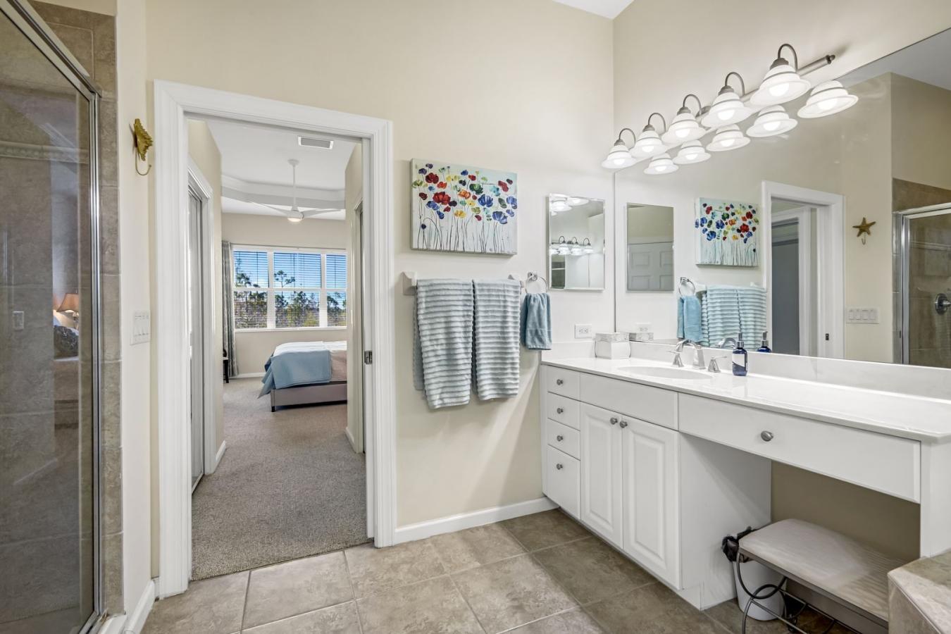 Welcome to this beautifully maintained second-floor carriage home, tuc – image 17