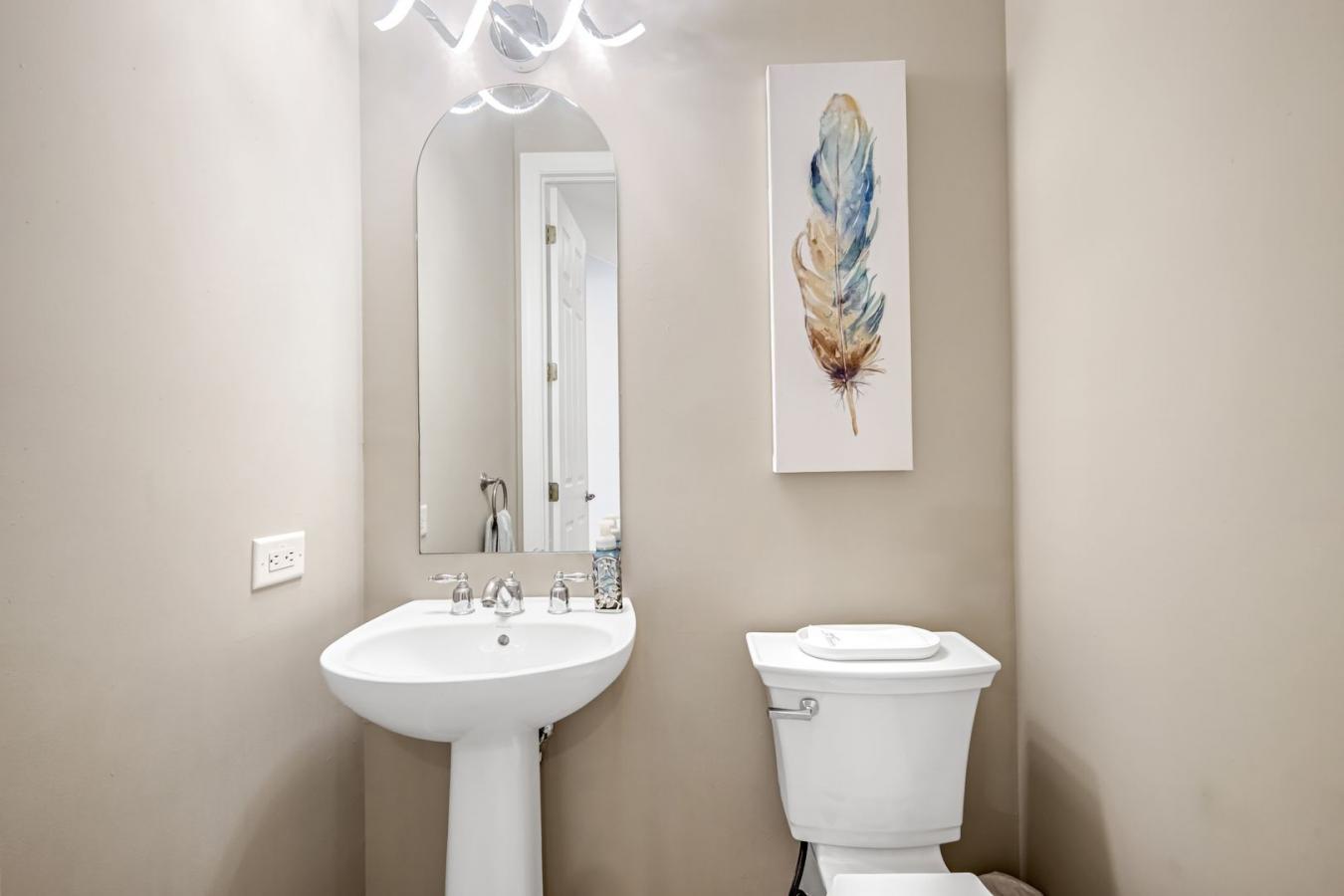 Welcome to this beautifully maintained second-floor carriage home, tuc – image 19