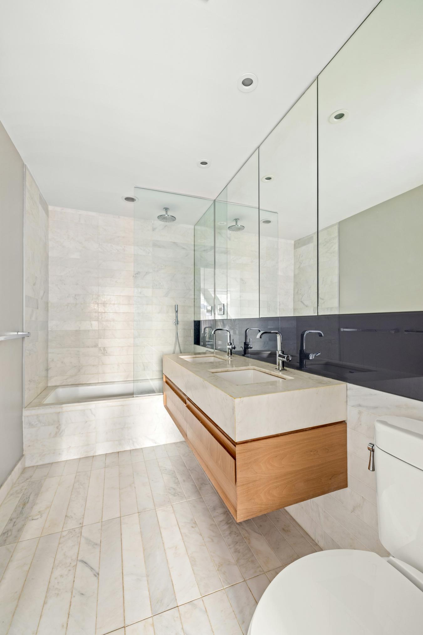 Lower East Side, New York, 10002, United States, 2 Bedrooms Bedrooms, ,2 BathroomsBathrooms,Residential,For Sale,2017365