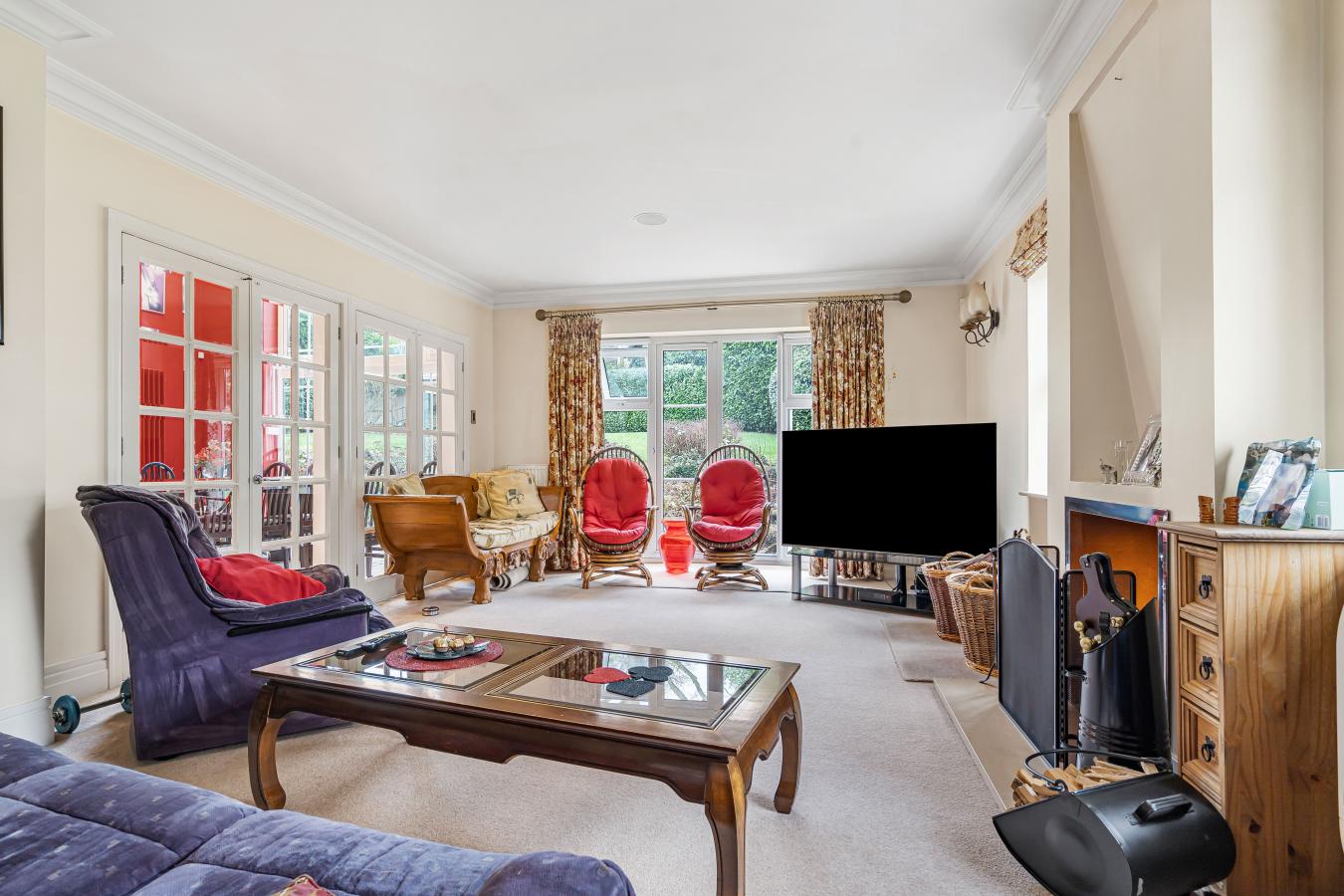 Oxted, Surrey, RH8 0ES, United Kingdom, 4 Bedrooms Bedrooms, ,4 BathroomsBathrooms,Residential,For Sale,2017808