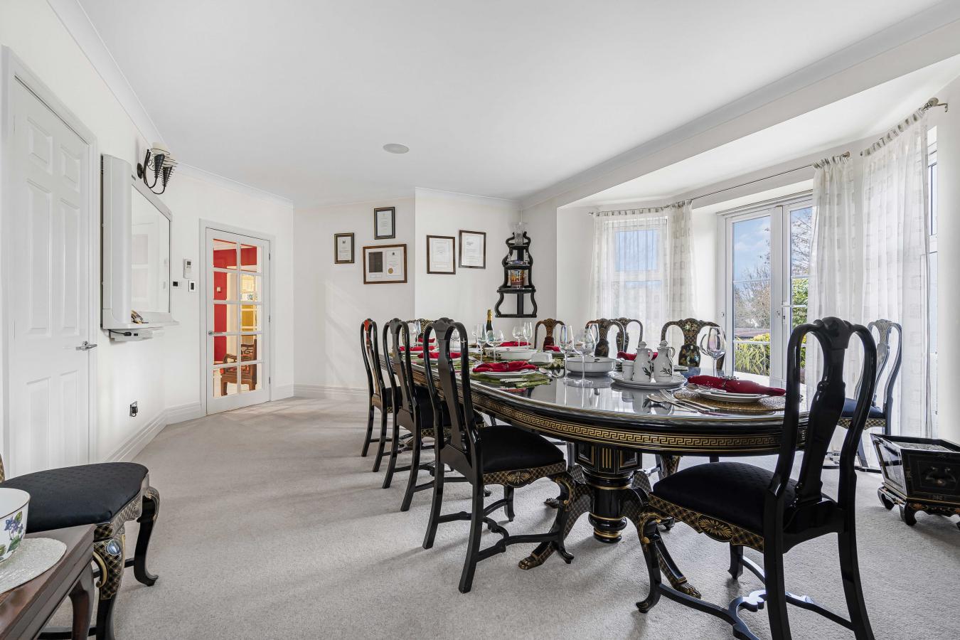 Oxted, Surrey, RH8 0ES, United Kingdom, 4 Bedrooms Bedrooms, ,4 BathroomsBathrooms,Residential,For Sale,2017808