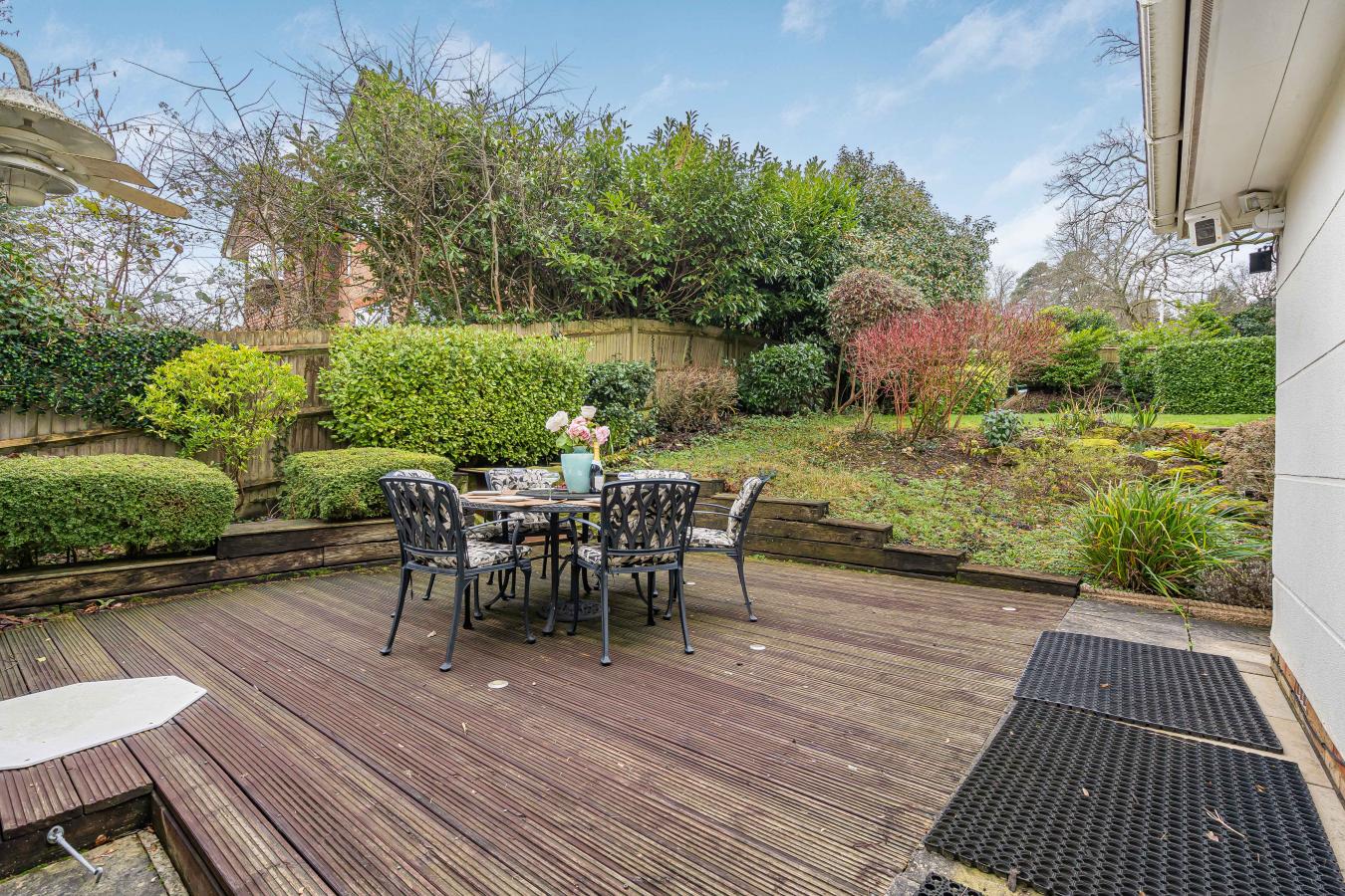 Oxted, Surrey, RH8 0ES, United Kingdom, 4 Bedrooms Bedrooms, ,4 BathroomsBathrooms,Residential,For Sale,2017808