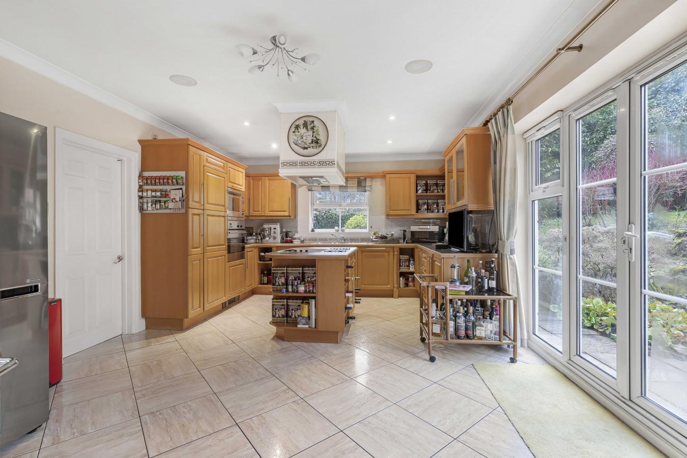 Oxted, Surrey, RH8 0ES, United Kingdom, 4 Bedrooms Bedrooms, ,4 BathroomsBathrooms,Residential,For Sale,2017808