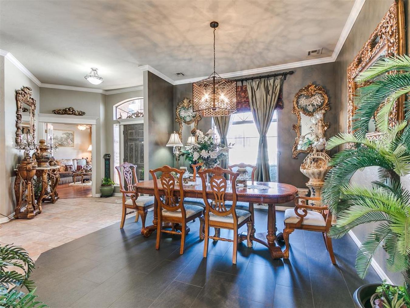 This Gorgeous Executive Home in Edmond has only had 2 owners since it – image 8