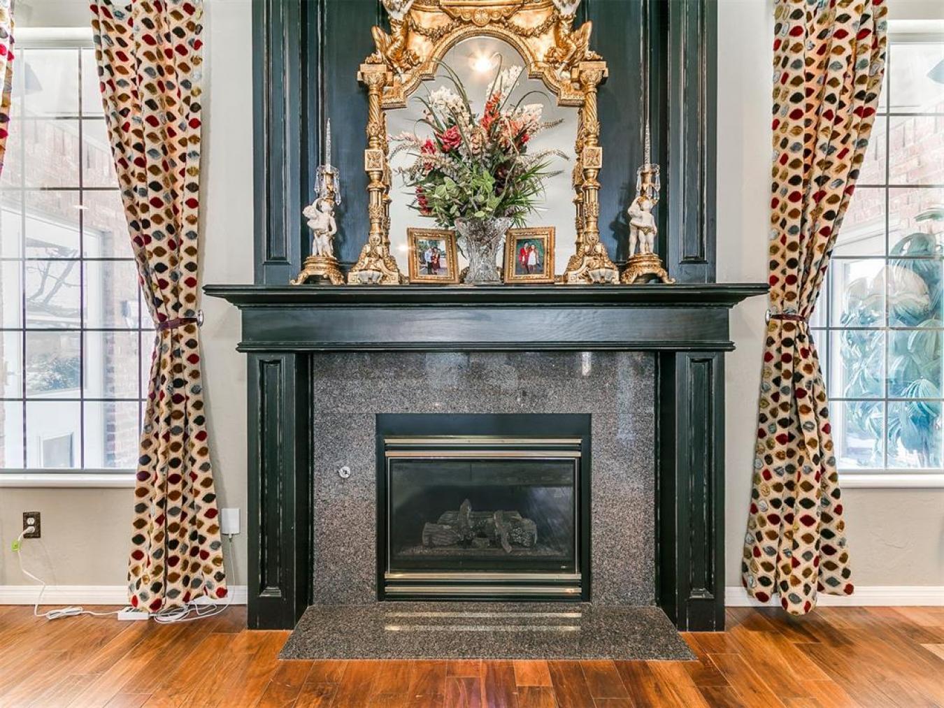 This Gorgeous Executive Home in Edmond has only had 2 owners since it – image 12