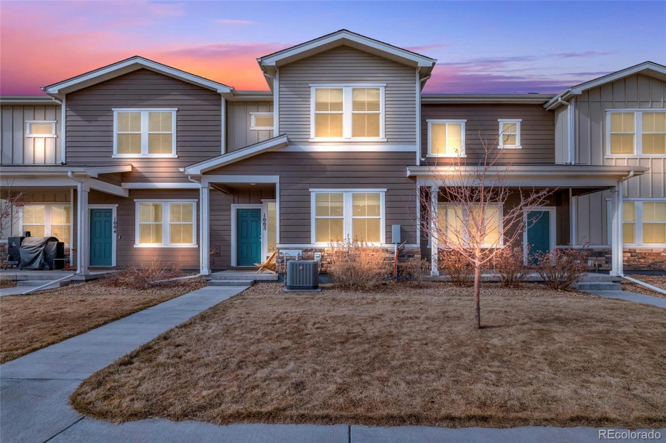 Welcome home to effortless style and comfort in this stunning, newer-b – image 2