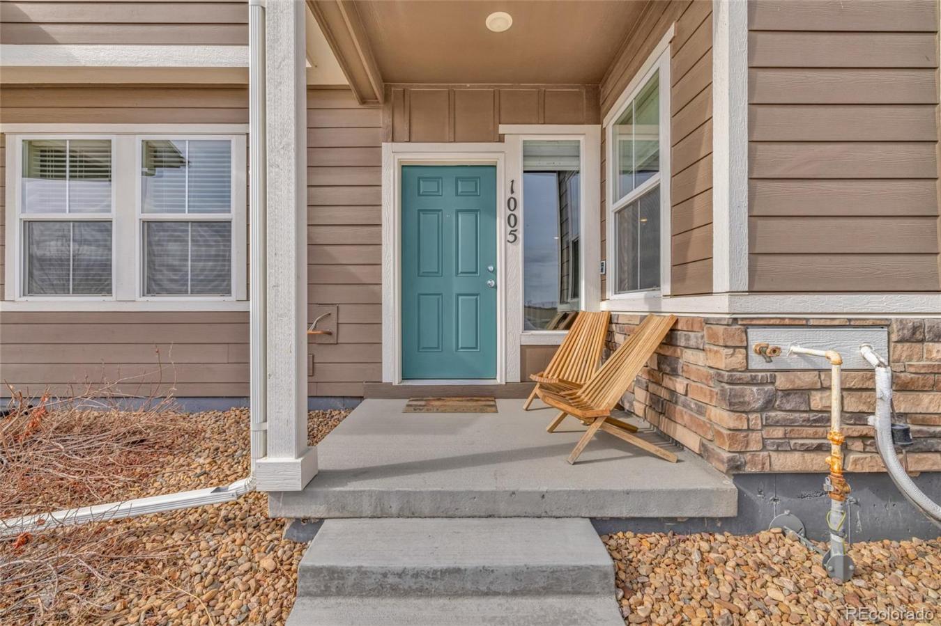 Welcome home to effortless style and comfort in this stunning, newer-b – image 4