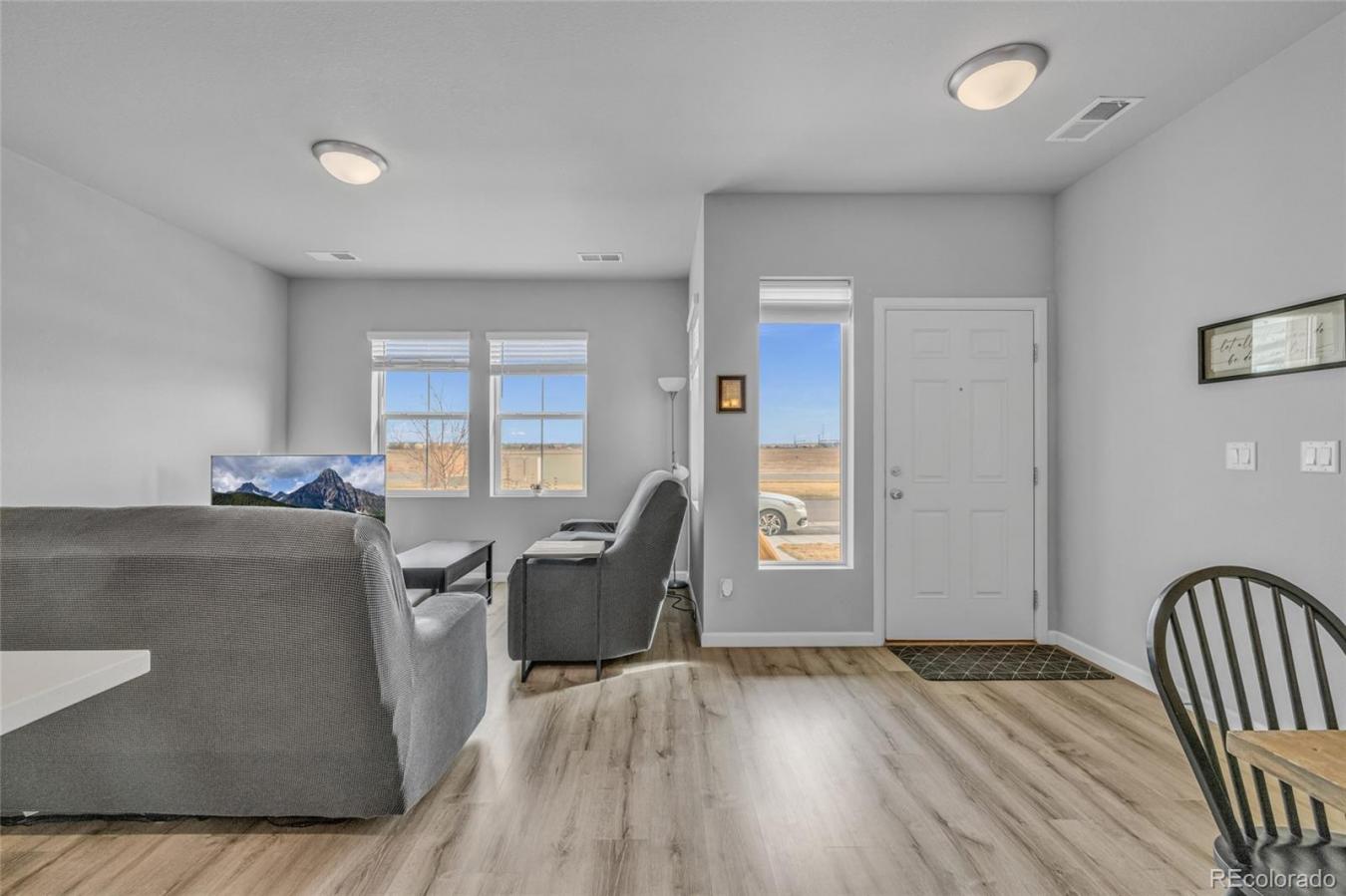 Welcome home to effortless style and comfort in this stunning, newer-b – image 5