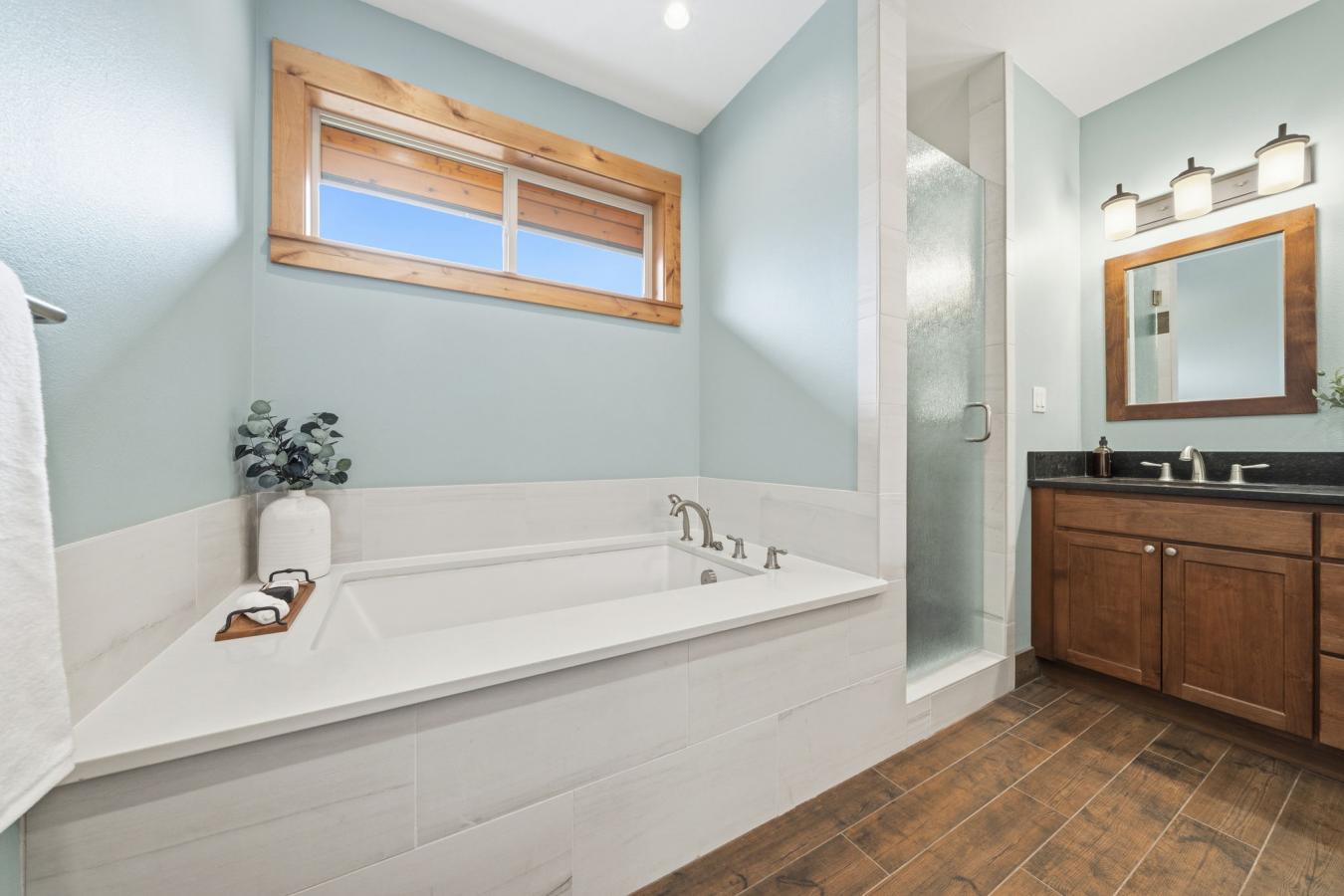 Battle Ground, Washington, 98604, United States, 5 Bedrooms Bedrooms, ,5 BathroomsBathrooms,Residential,For Sale,2020075