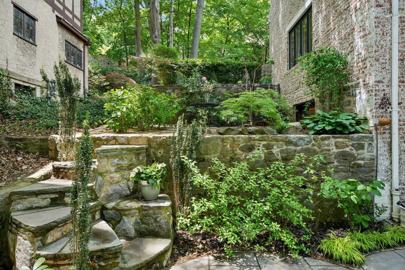 Fieldston, New York, 10471, United States, 4 Bedrooms Bedrooms, ,3 BathroomsBathrooms,Residential,For Sale,2020297