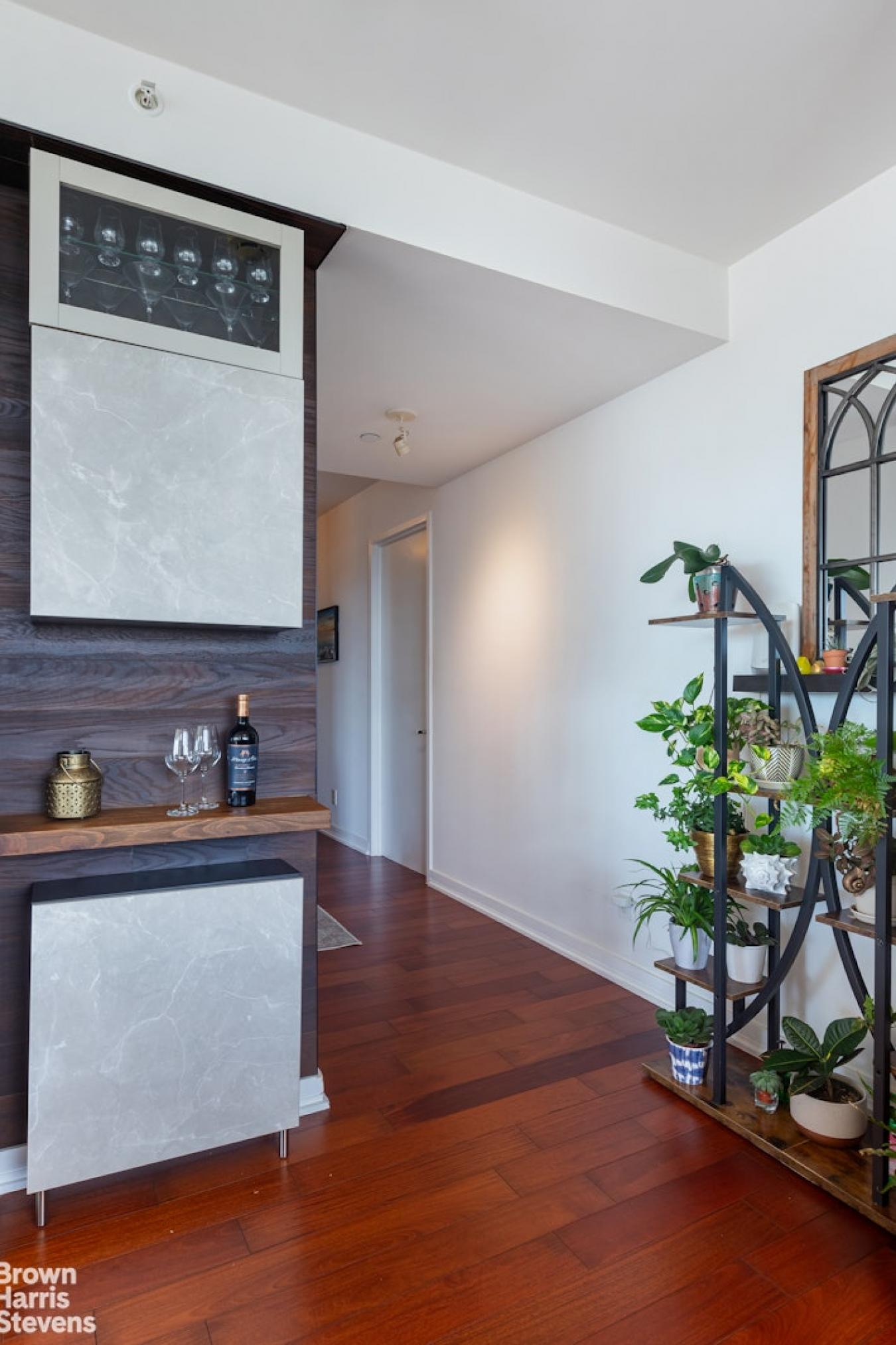 Central Riverdale, New York, 10463, United States, 3 Bedrooms Bedrooms, ,3 BathroomsBathrooms,Residential,For Sale,2020285
