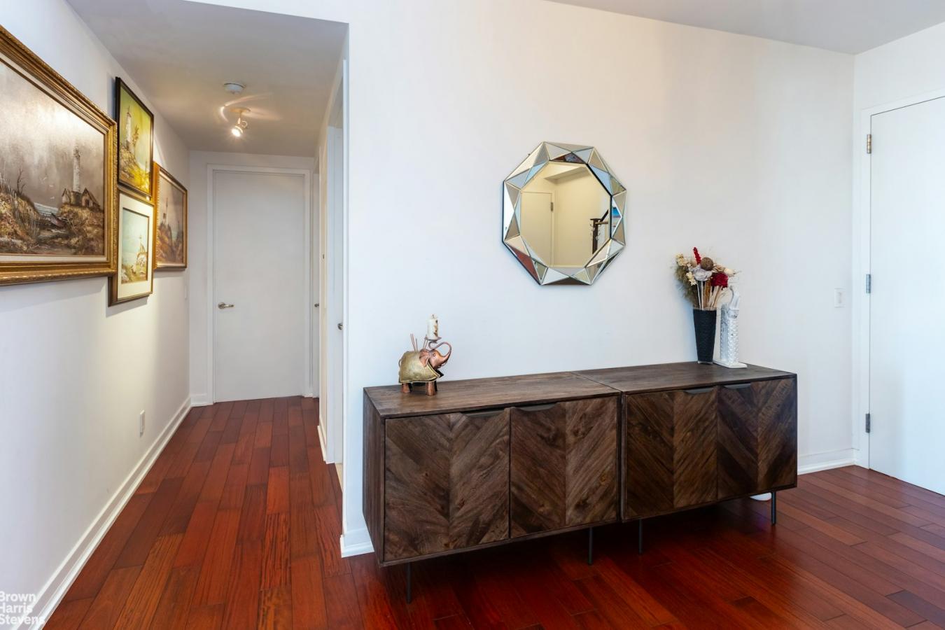 Central Riverdale, New York, 10463, United States, 3 Bedrooms Bedrooms, ,3 BathroomsBathrooms,Residential,For Sale,2020285