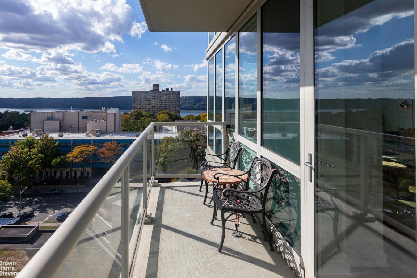 Central Riverdale, New York, 10463, United States, 3 Bedrooms Bedrooms, ,3 BathroomsBathrooms,Residential,For Sale,2020285