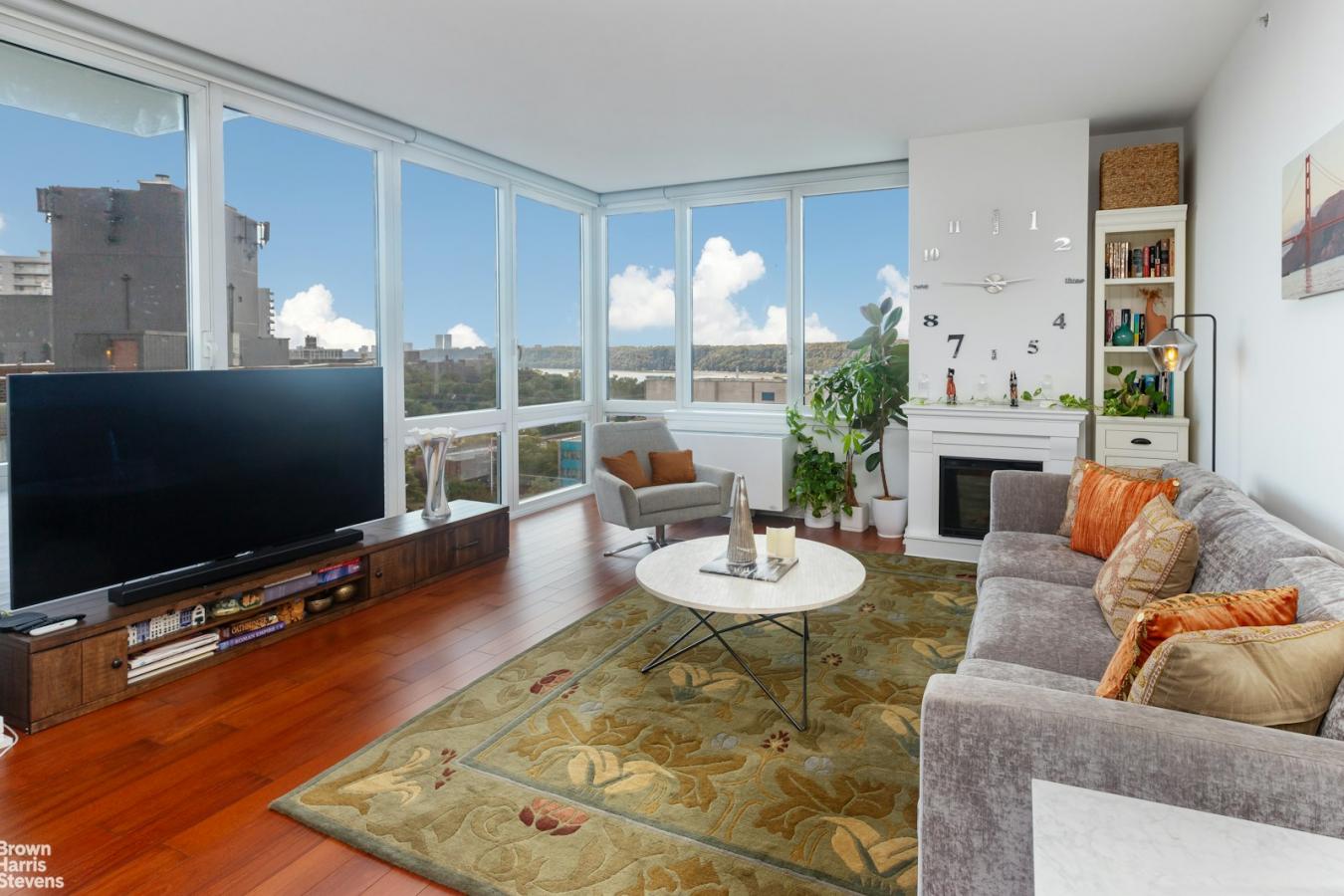 Central Riverdale, New York, 10463, United States, 3 Bedrooms Bedrooms, ,3 BathroomsBathrooms,Residential,For Sale,2020285