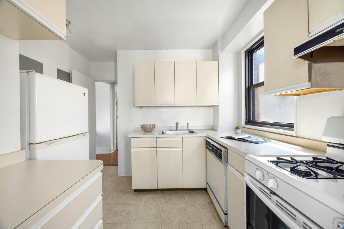 New York, New York, 10128, United States, 1 Bedroom Bedrooms, ,1 BathroomBathrooms,Residential,For Sale,2020272