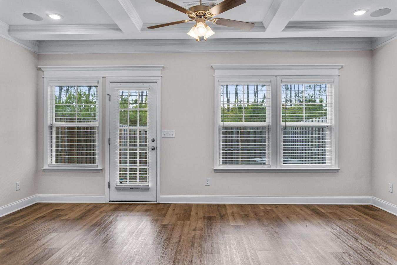 Like-New Luxury Townhome in a Gated Community &amp; Top-Rated Scho – image 10