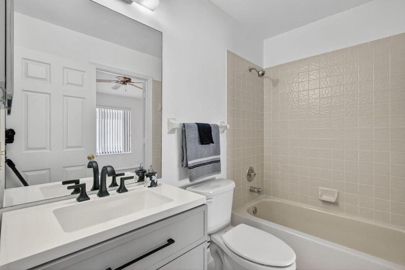 6184 SE Georgetown Place, Hobe Sound, Martin, 33455, United States, 2 Bedrooms Bedrooms, ,2 BathroomsBathrooms,Residential,For Sale,6184 SE Georgetown Place,RX11152550