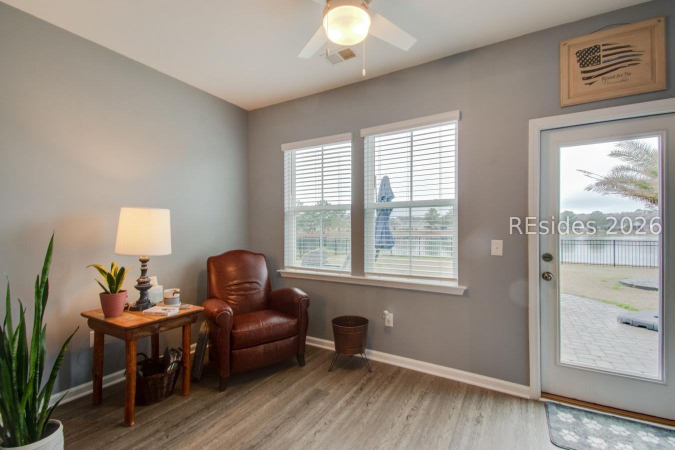 Built in 2020, this Providence model offers true one-level living. Thi – image 16