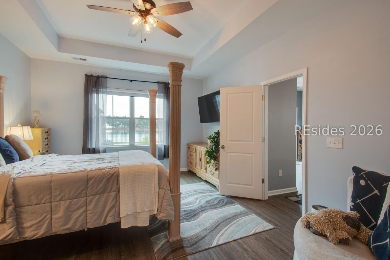 Built in 2020, this Providence model offers true one-level living. Thi – image 19